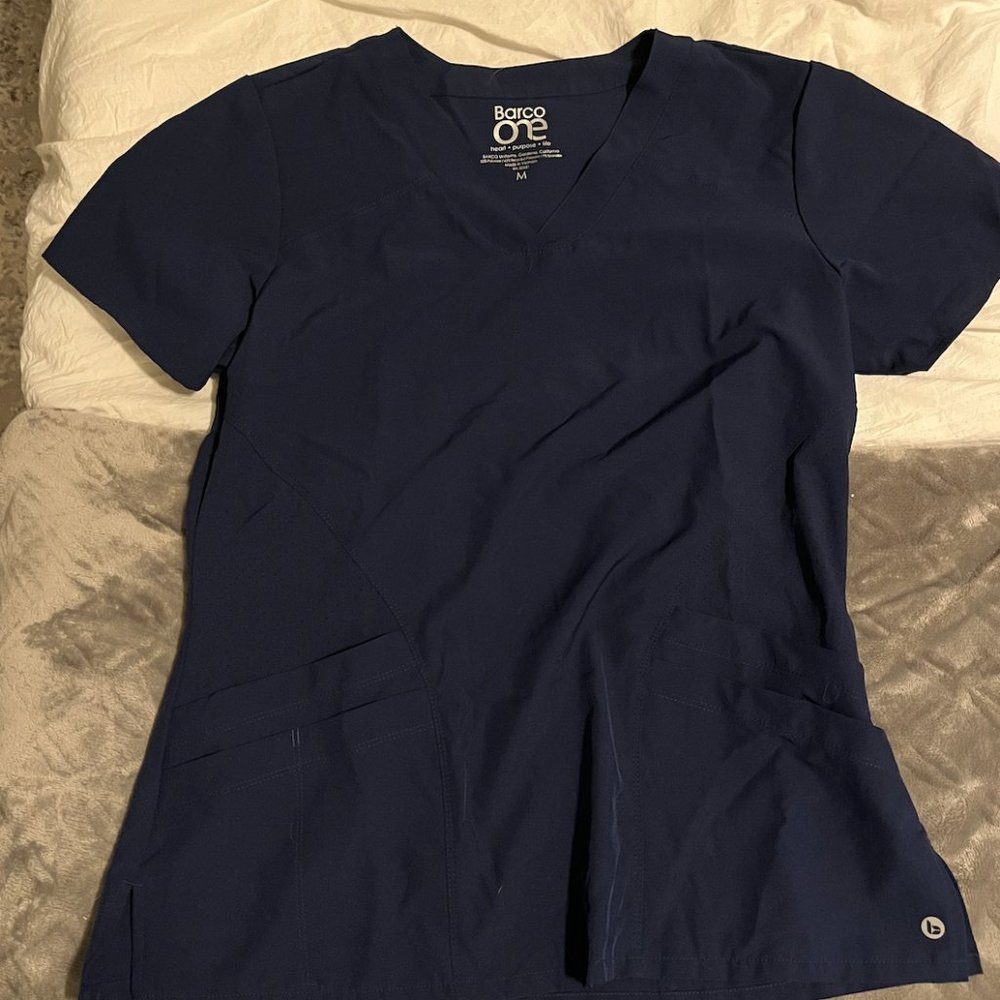 BARCO ONE NAVY SCRUB SET